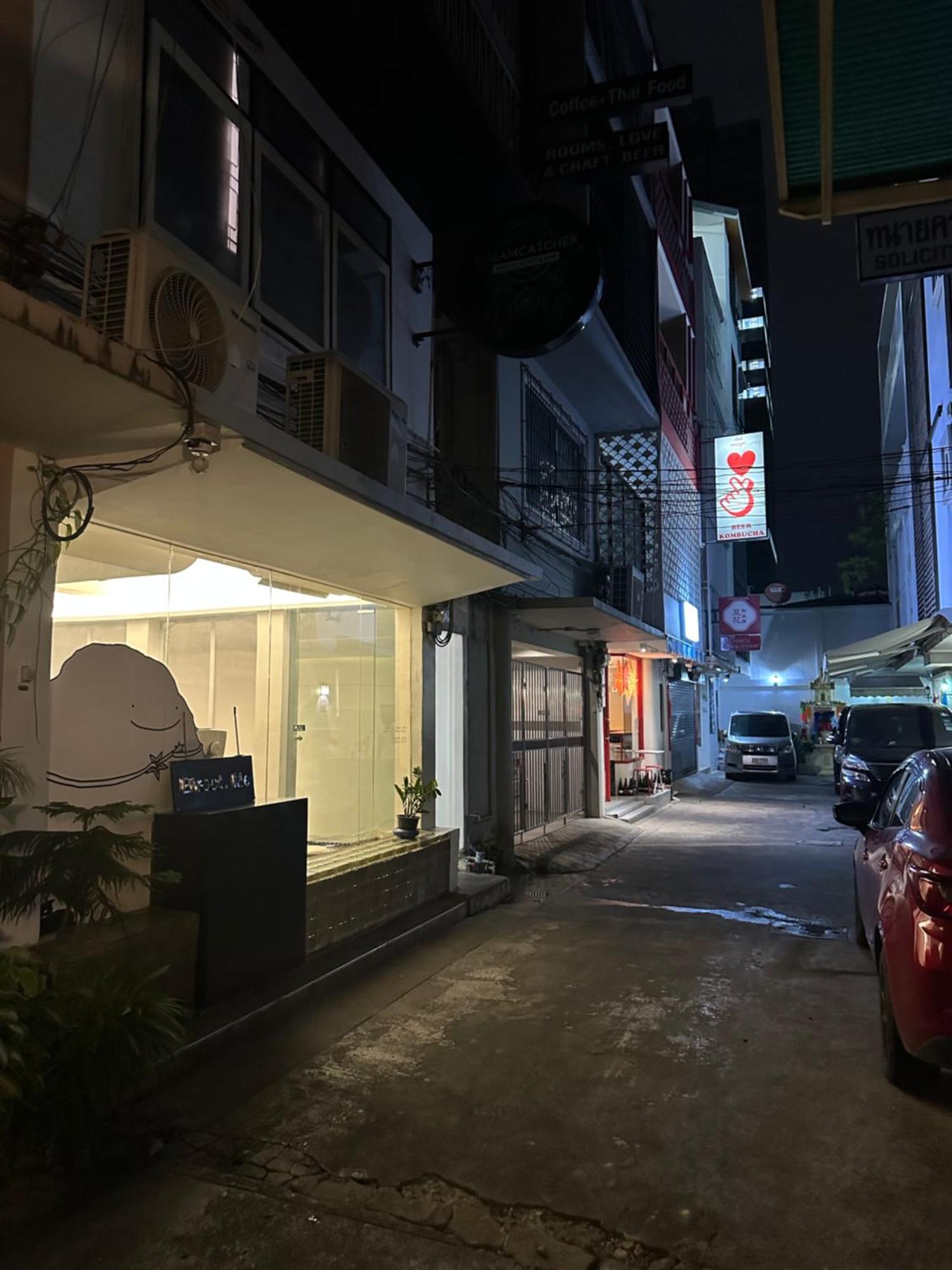 Dreamcatcher Bangkok Ngoại thất bức ảnh