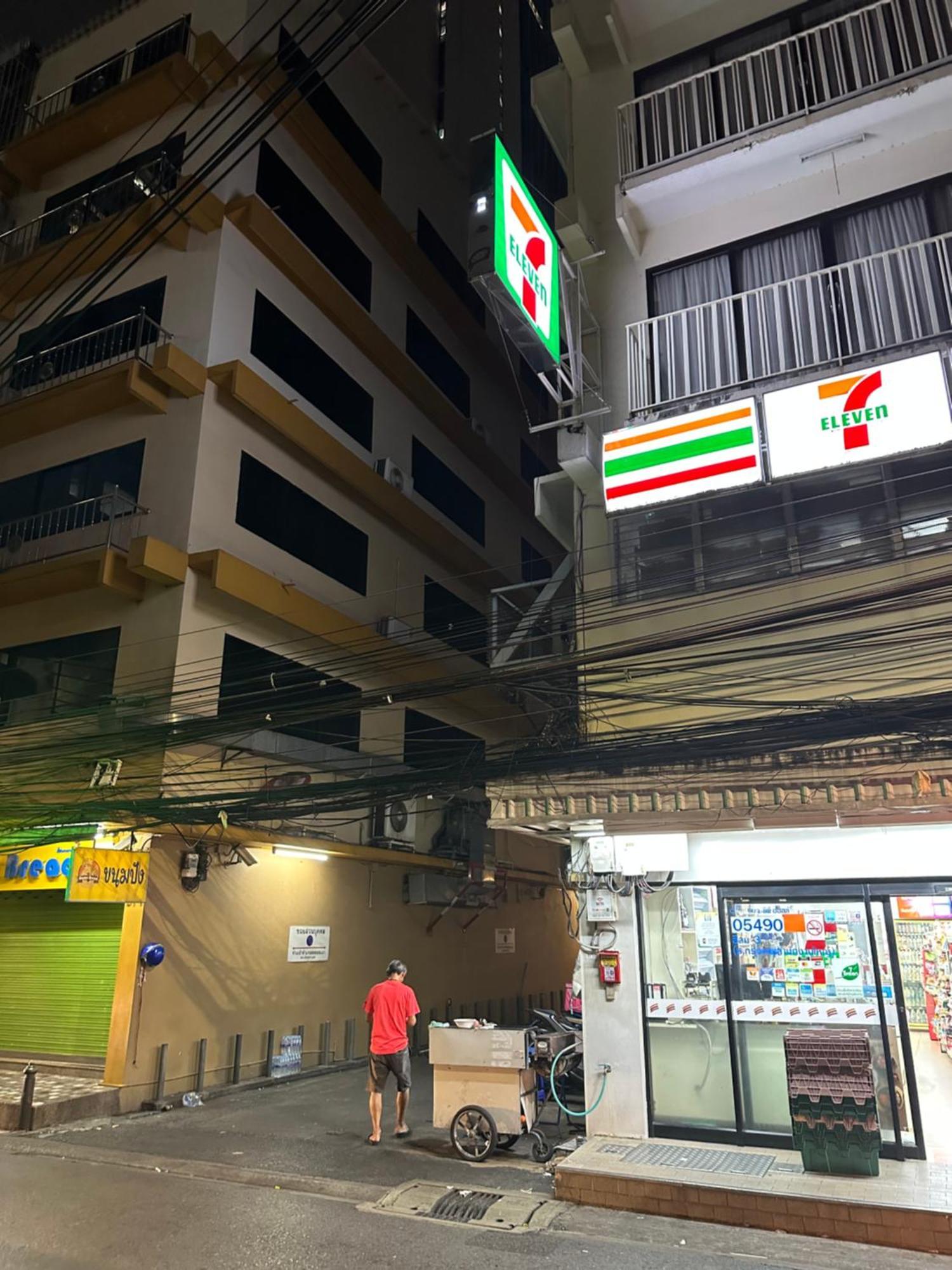 Dreamcatcher Bangkok Ngoại thất bức ảnh